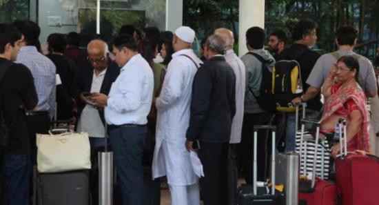 IndiGo ගුවන් සේවයේ කාර්යය මණ්ඩල හිඟයක්